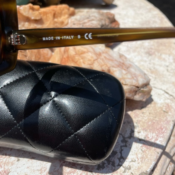 Chanel butterfly sunglasses - Picture 6 of 13